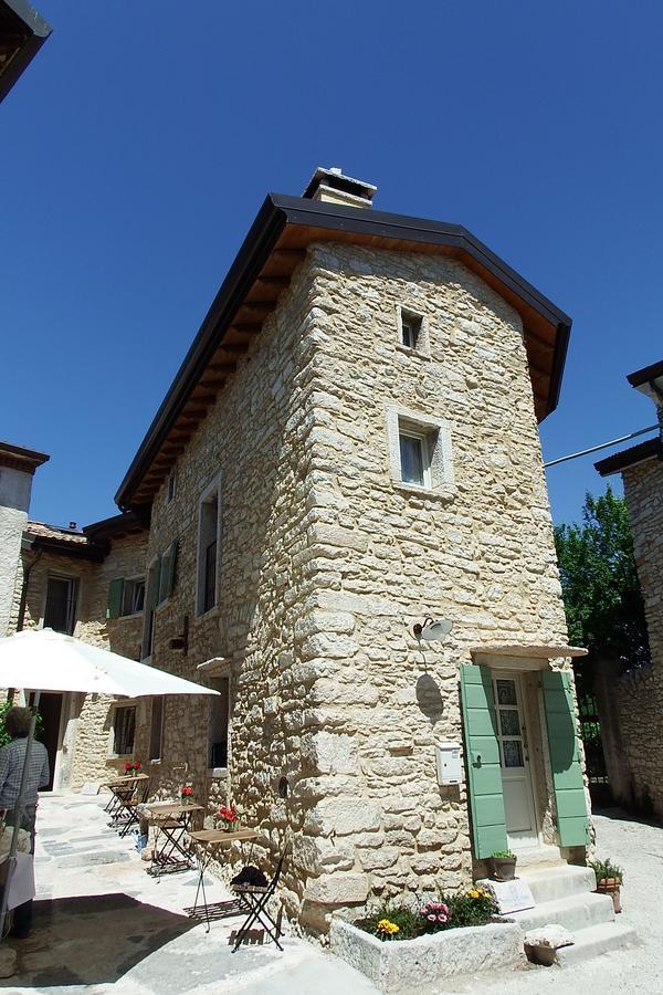 Porta Della Torre Bed & Breakfast SantʼAmbrogio di Valpolicella Exterior foto